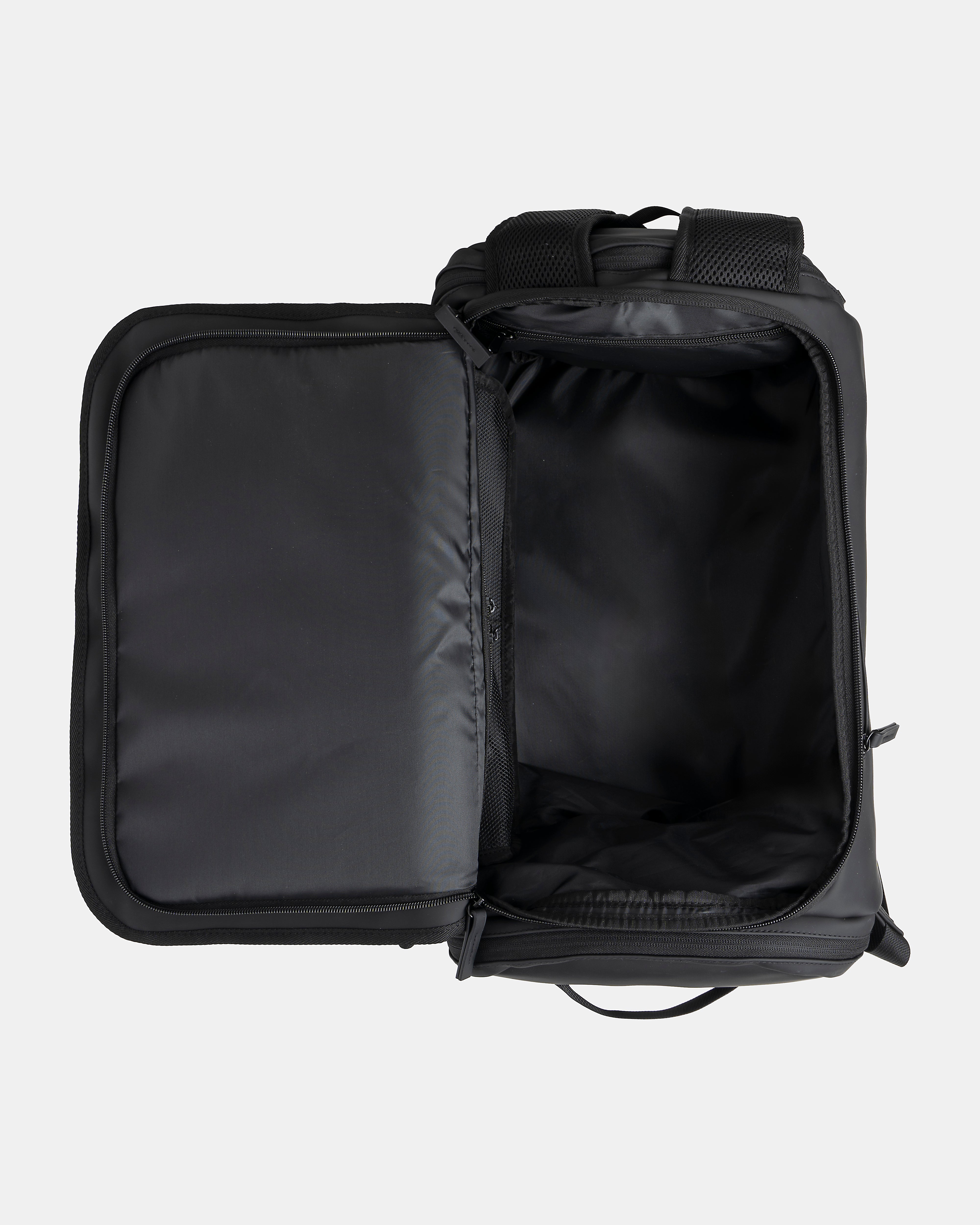 Explore Backpack Deep Black