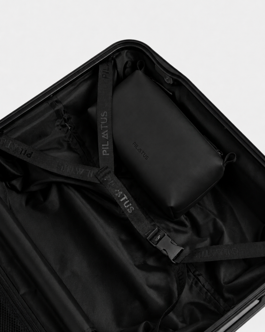 Travel Kit Deep Black