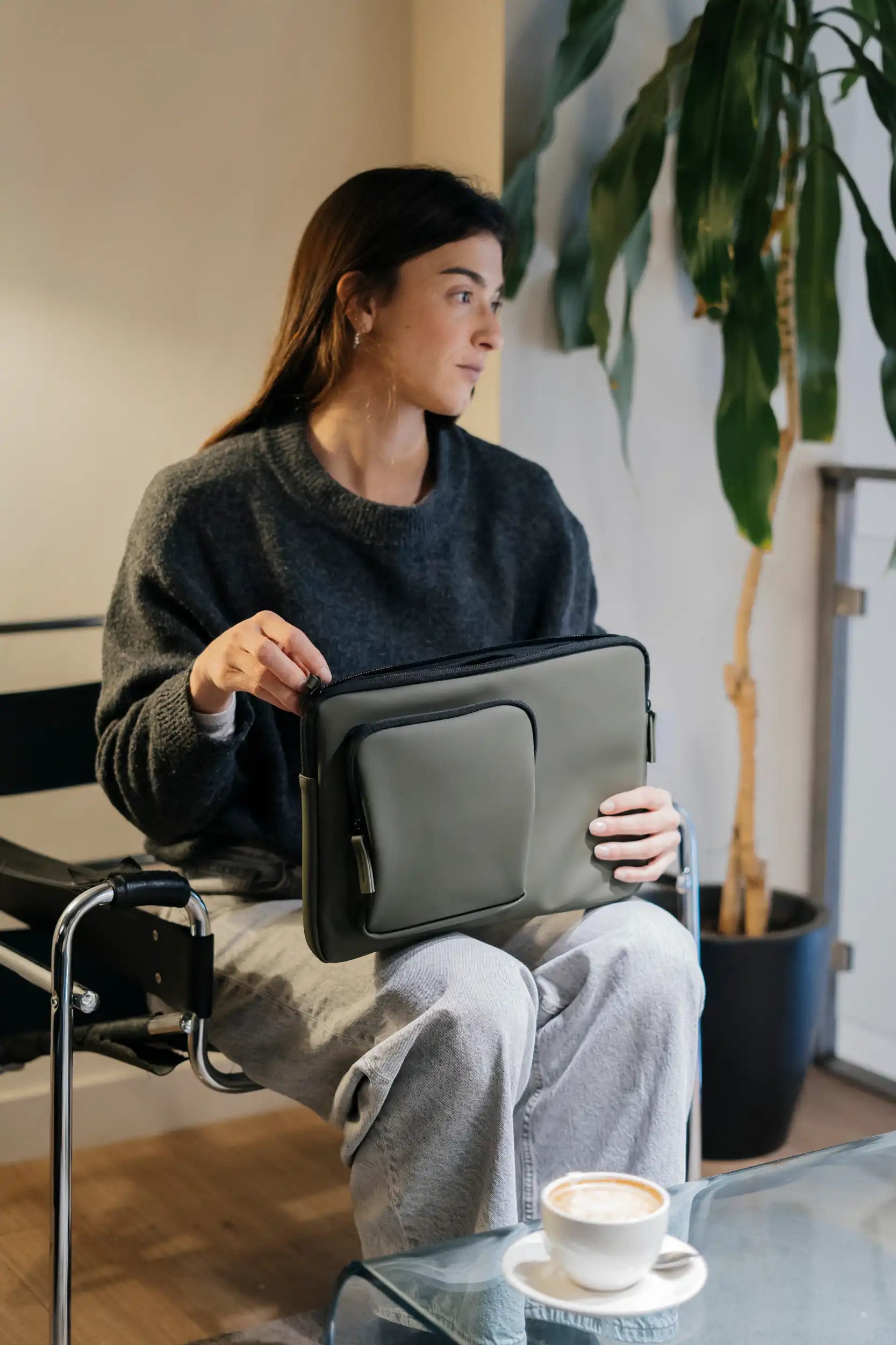 Urban Sleeve 14" Military Green