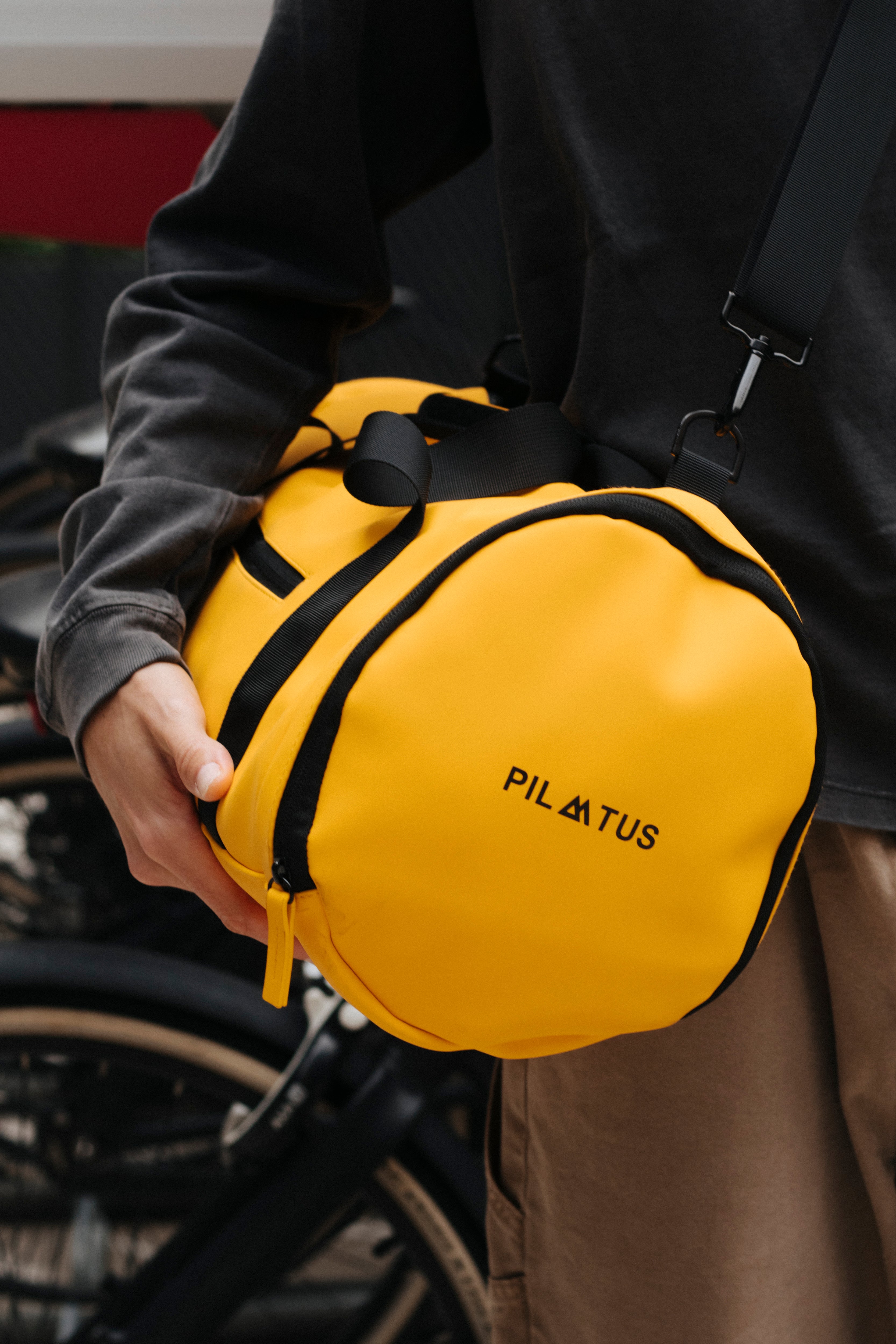 Urban Gym Bag Yellow Bee
