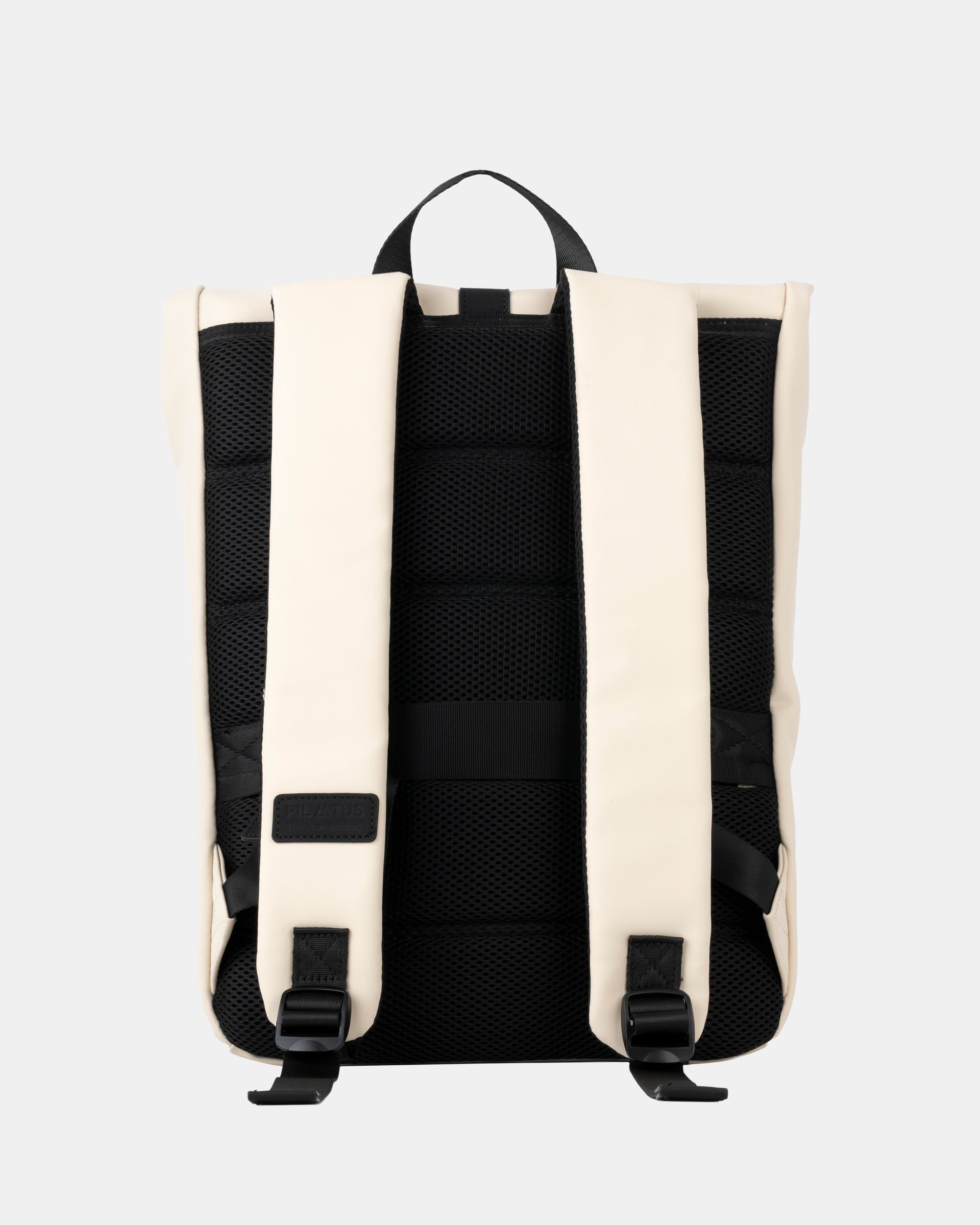 Mochila blanca con tirantes acolchados y panel trasero de malla negra; asa superior y hebillas de ajuste inferior