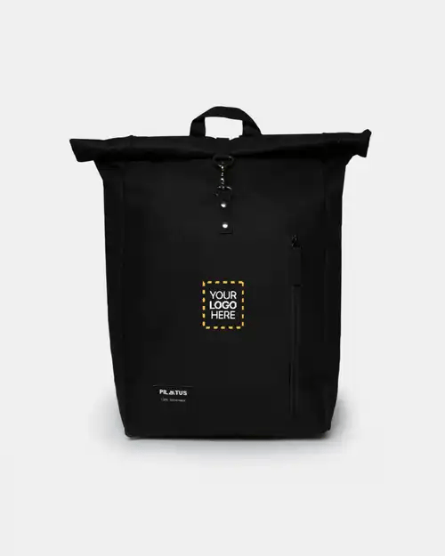 Mochila personalizada Ecobag en Deep Blackplata marca Pilatus Brand con espacio para logotipo corporativo
