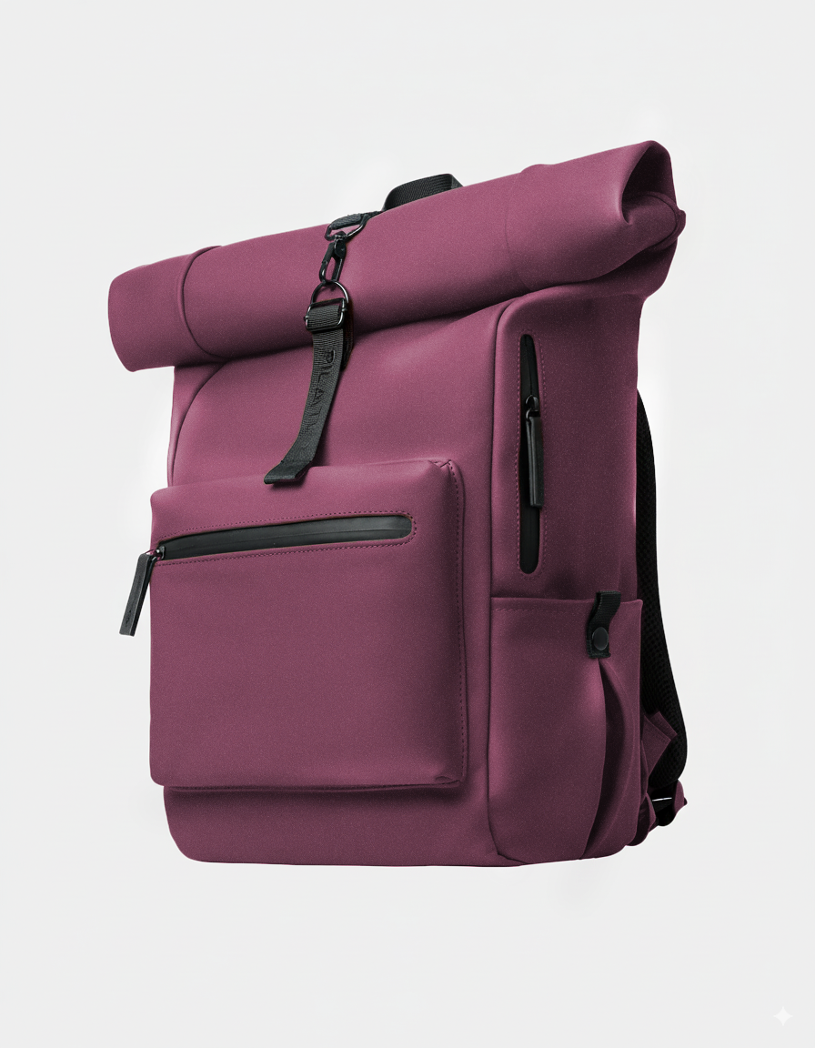 Mochila roll-top burdeos con bolsillo frontal con cremallera, cierre por hebilla y correa negra