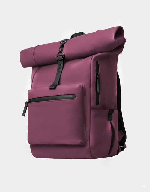 Mochila roll-top burdeos con bolsillo frontal con cremallera, cierre por hebilla y correa negra