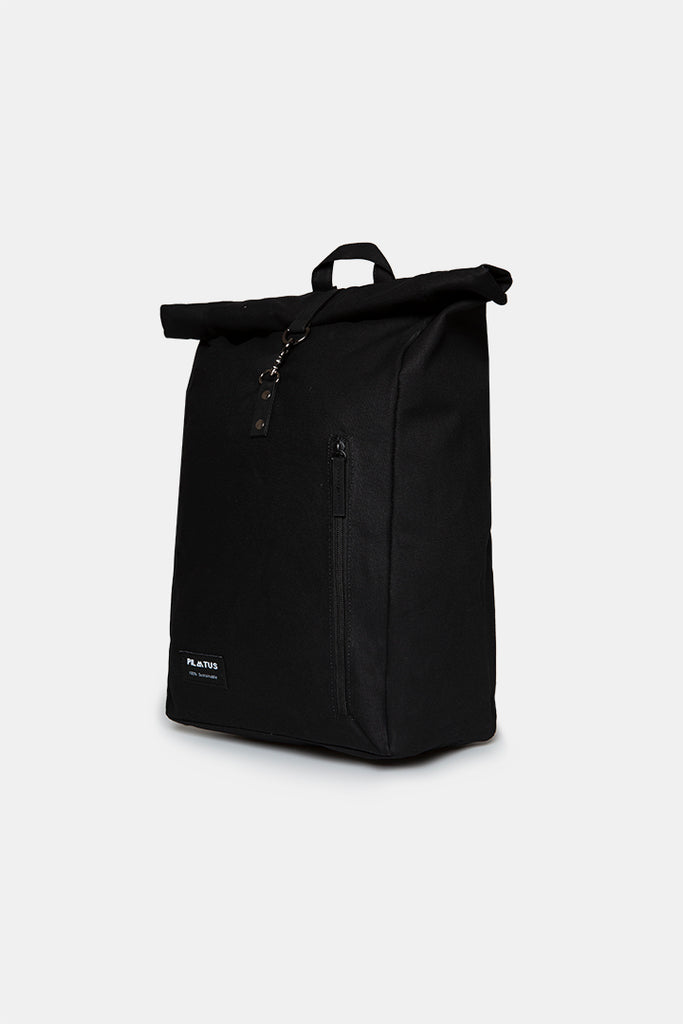 mochila negra sostenible