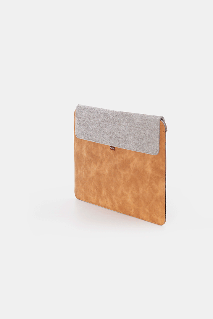 funda de ordenador marrón caramelo sostenible vista 360